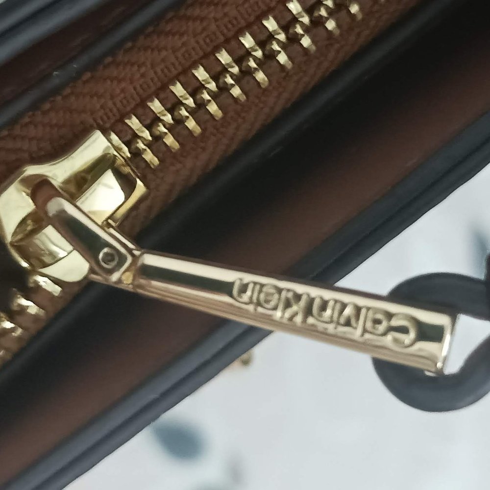 Authentic Calvin Klein coated PVC rainbow signature tote bag - Picture 11 of 14